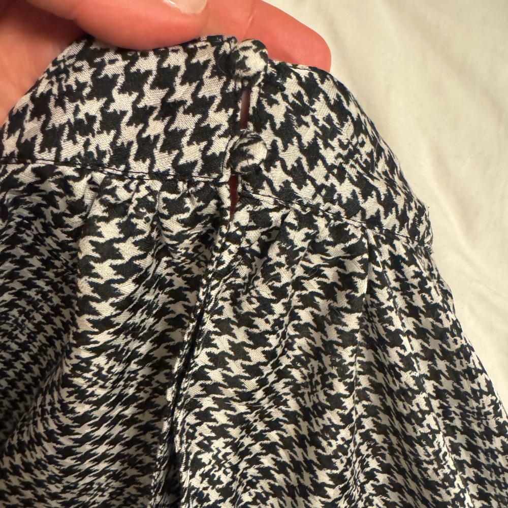 Joie Houndstooth Blouse - Picture 5 of 6